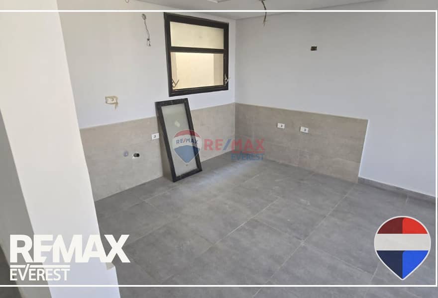 11 110c79b9-63c8-47cb-b955-6ea5287b8b70. jpg