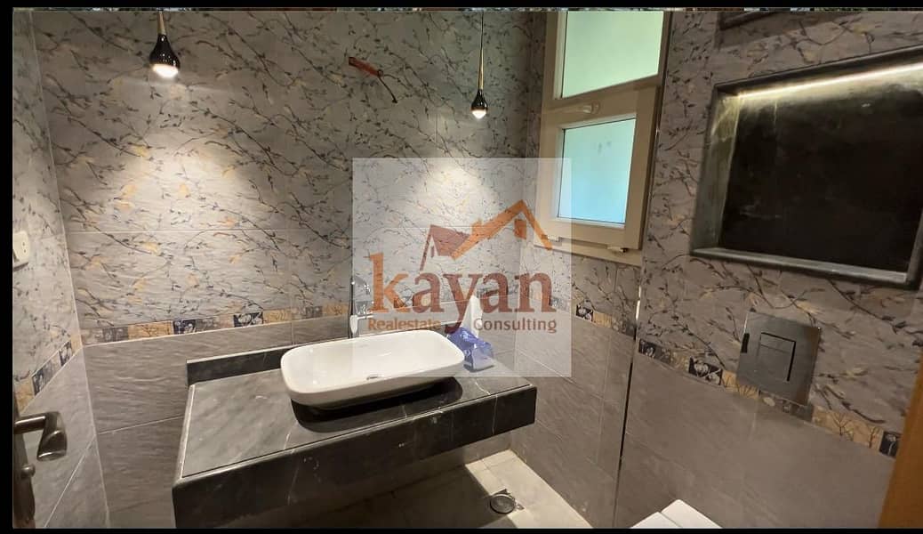 12 WhatsApp Image 2025-10-29 at 15.24. 40_e3ebade9. jpg