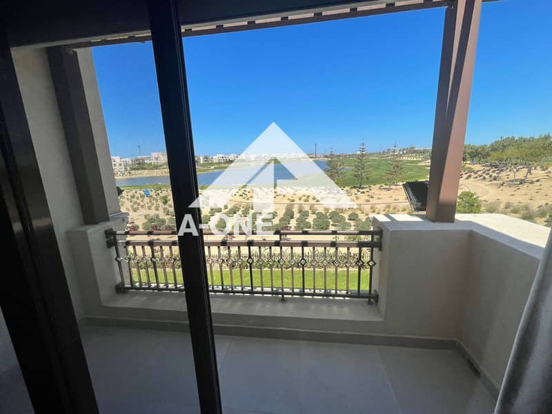 12 2f197ace-4738-4cb2-9caf-682060a0dc9b. jpg