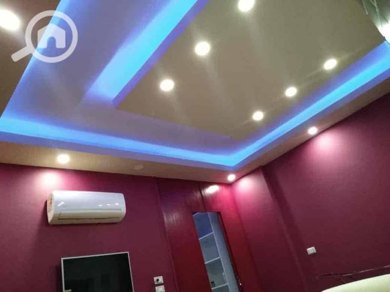 9 537d76b0-d769-43df-9c87-5e32252e5094. jpg