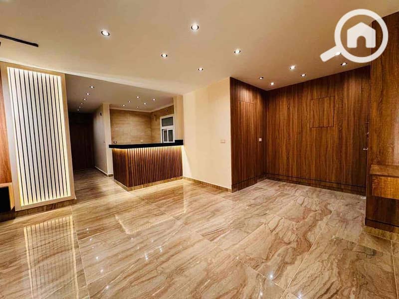 10 93a02b6c-0d56-4d7c-9d3b-f955b09aa294. jpg