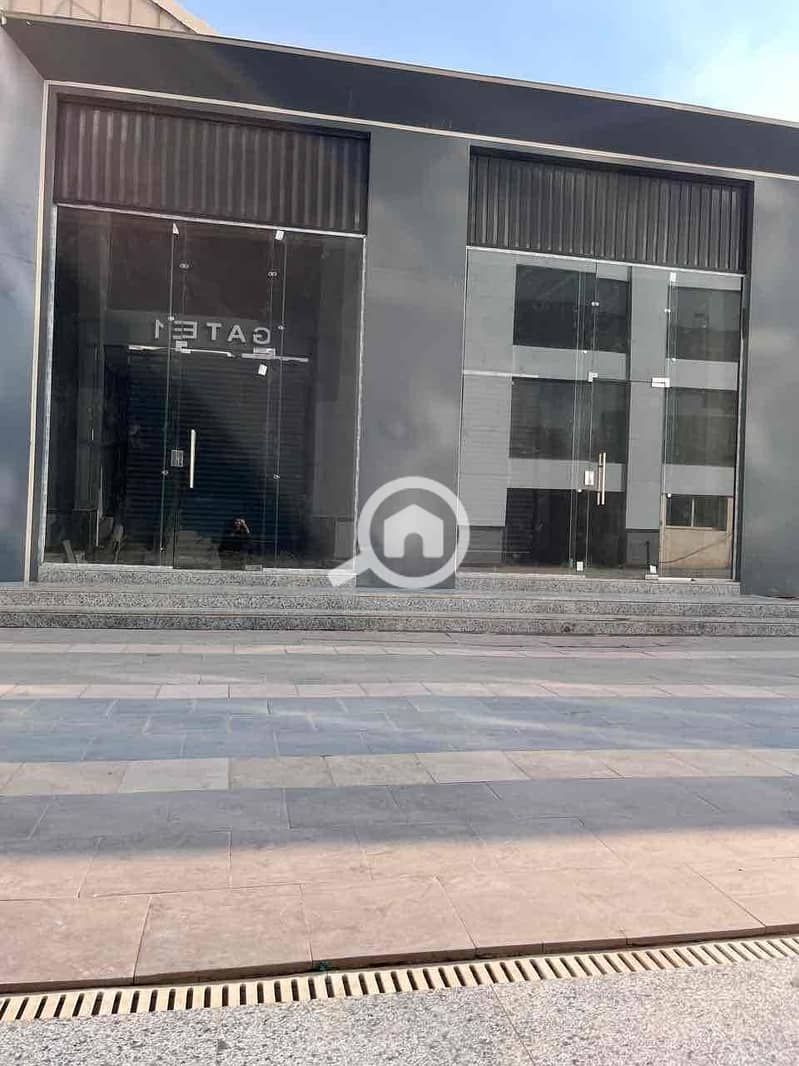 10 83795cb0-e9ba-4a36-9aac-cb1df59c9644. jpg