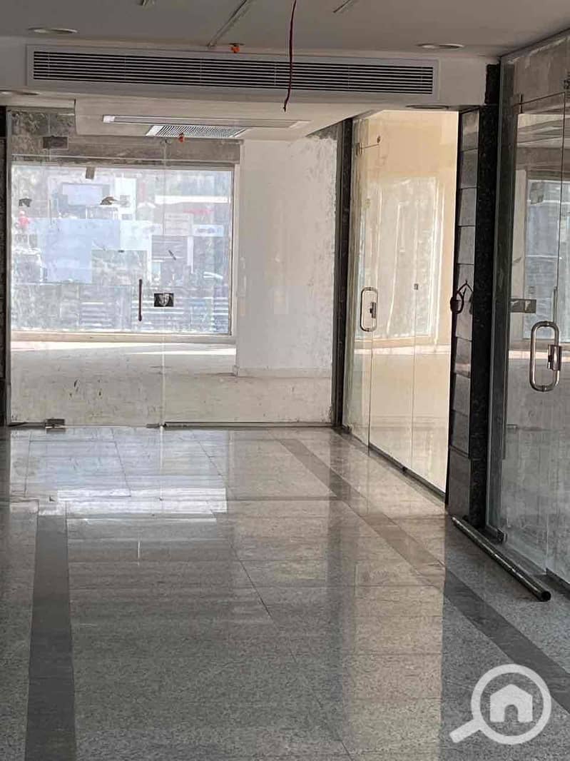 10 79029698-d8f2-4e9c-bb38-55b129b2abc5. jpg