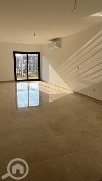Apartment 195m for rent in fifth square Almarasem شقه للايجار في