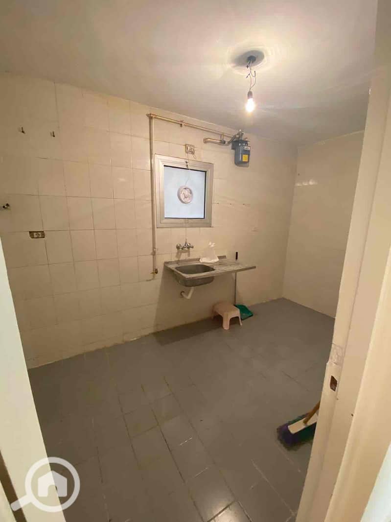 10 f1c07cec-3942-4493-a9cb-5b1e78dbd81c. jpg