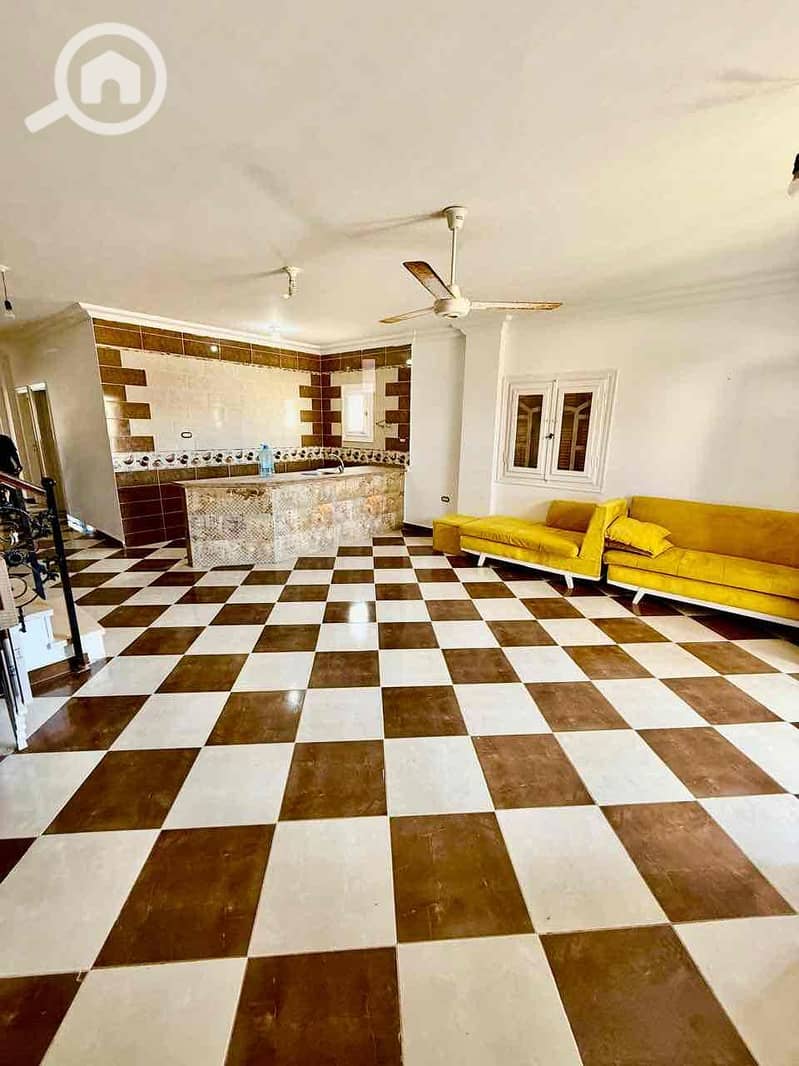 2 69a4c882-78e9-4761-ae35-98b513b8d2bf. jpg