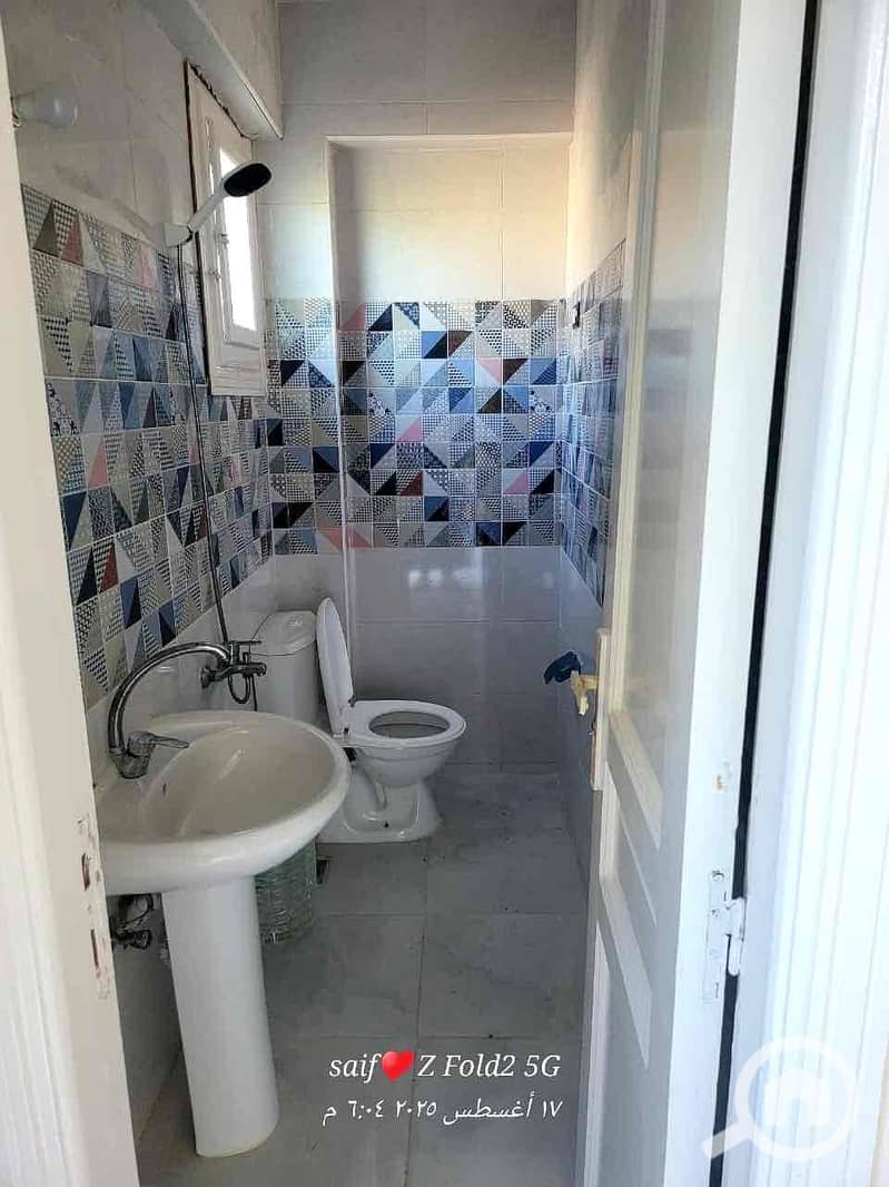 7 de136e90-1b03-4677-b23c-061a08cdf5ac. jpg