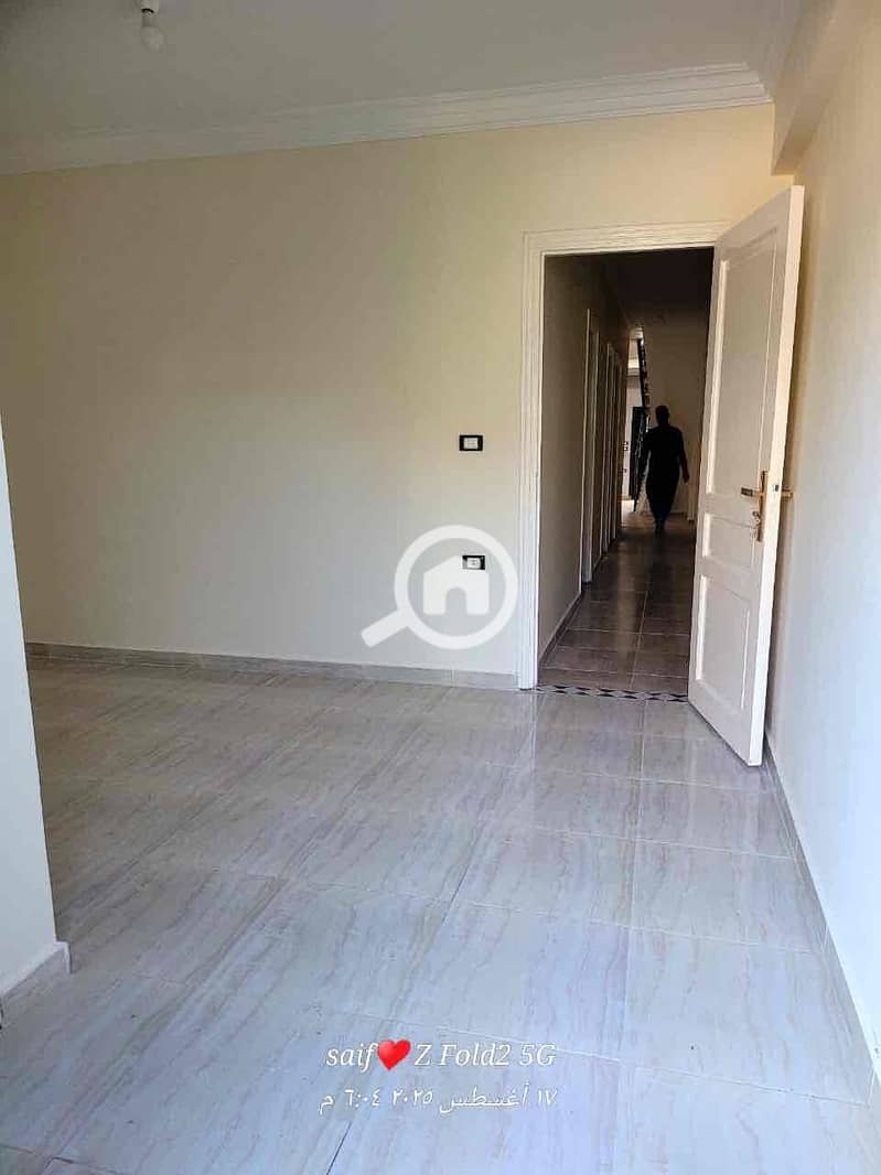 13 9835a561-2b3c-46ab-9979-80204cca7b27. jpg