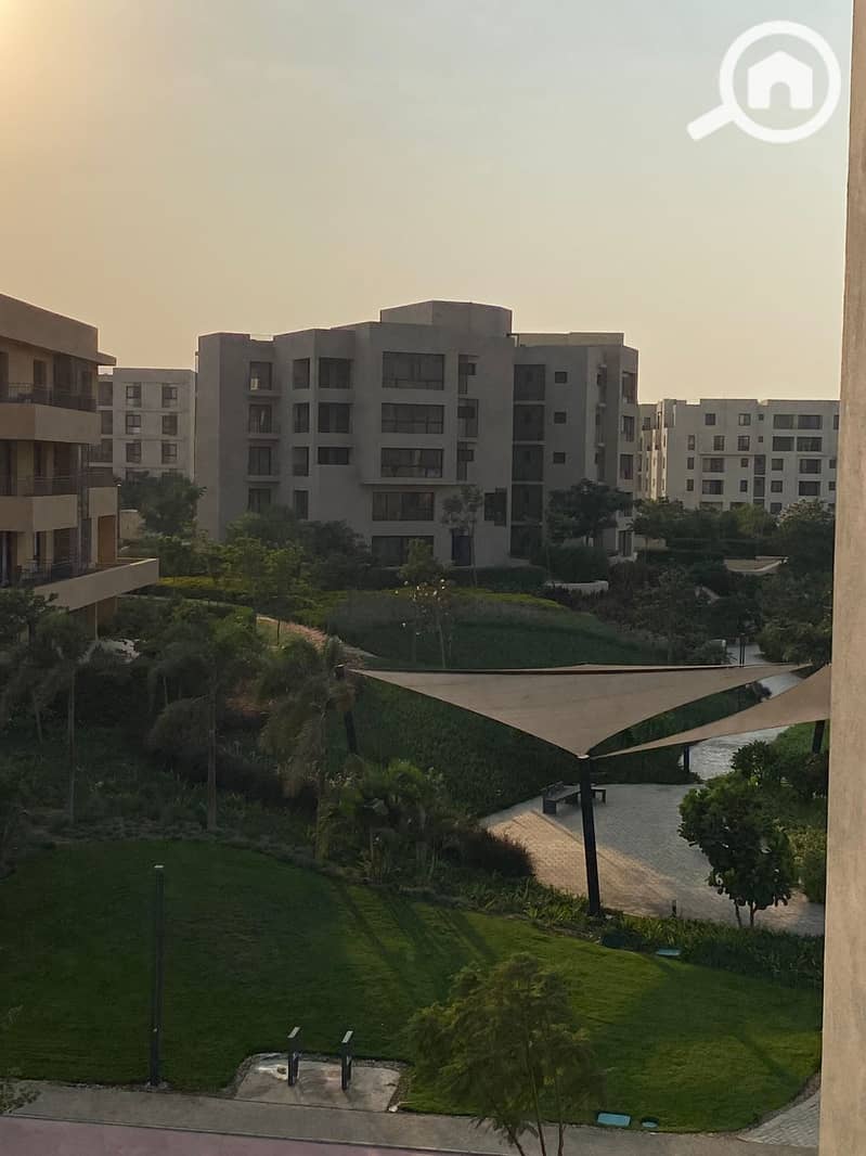 7 5155bb94-e6d1-4c34-8ce1-47eae3bc2b22. jpg