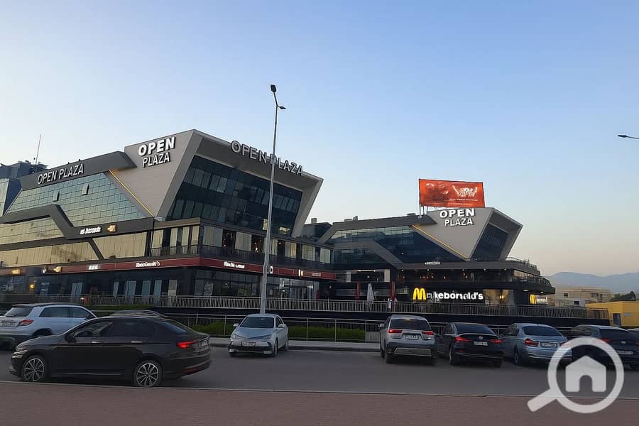 5 assets_task_01k6b2mw18fw4bh5d8trq10k12_1759161098_img_0. jpg