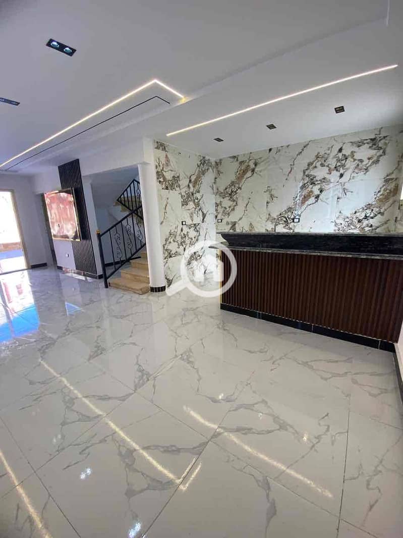 3 9503a937-4d03-47a0-80d8-dda878a884a3. jpg