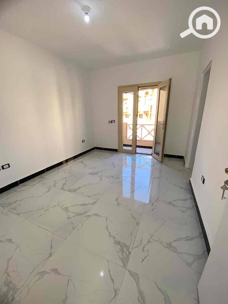 9 e16f6cfe-43fd-49be-ba81-998f6ec927fe. jpg