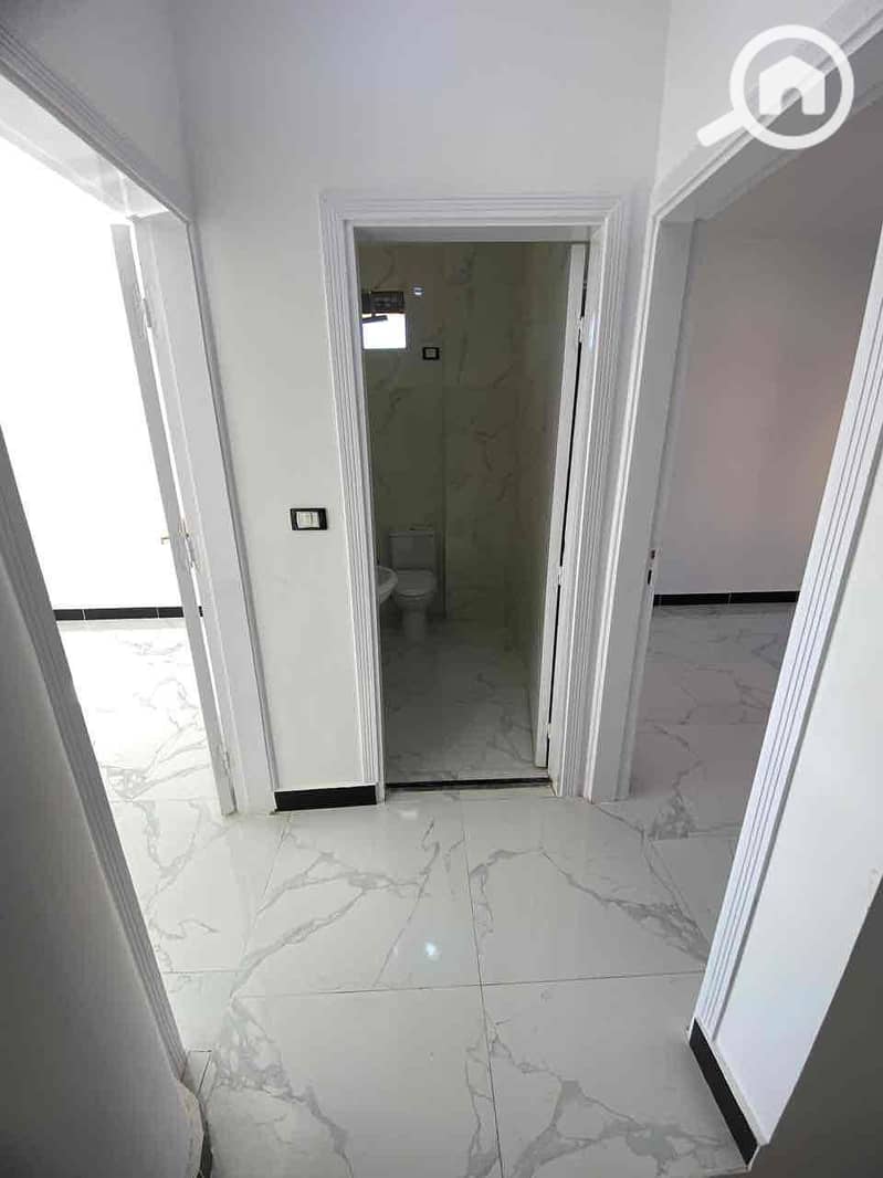 14 aff8d697-f110-4c99-b359-0efe0d0d2c91. jpg