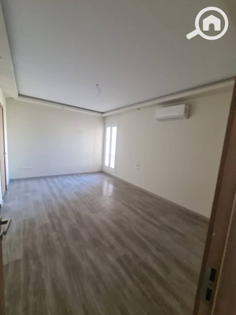 8 WhatsApp Image 2025-12-05 at 9.47. 43 AM (2). jpeg