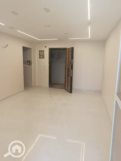 شقة 2 غرفة نوم للايجار في المقطم، القاهرة - IMG-20251125-WA0003. jpg