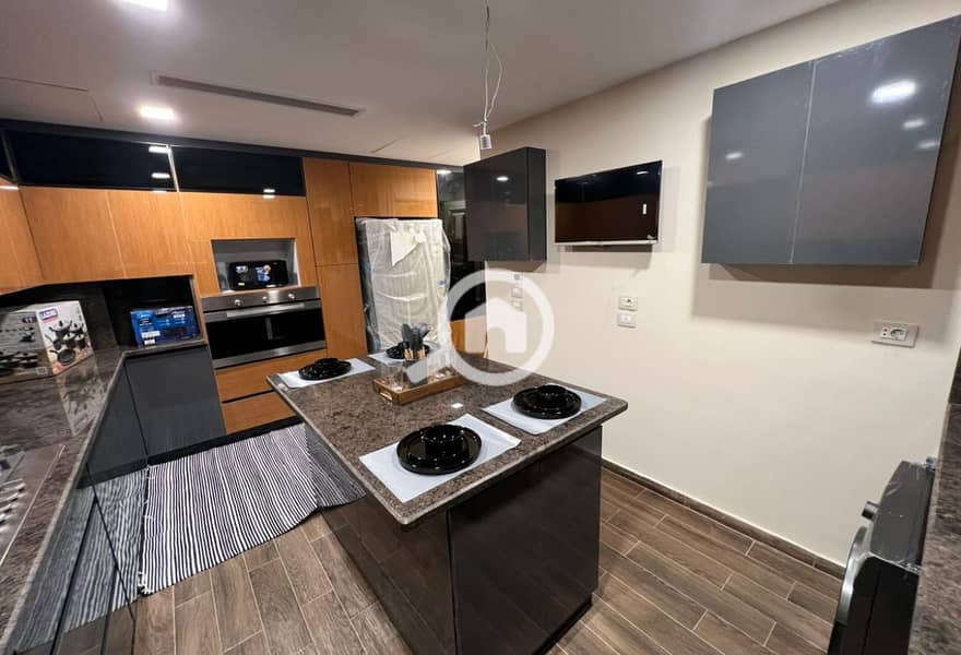 8 c5c39216-cacb-494f-95b1-1b21552469aa. jpg