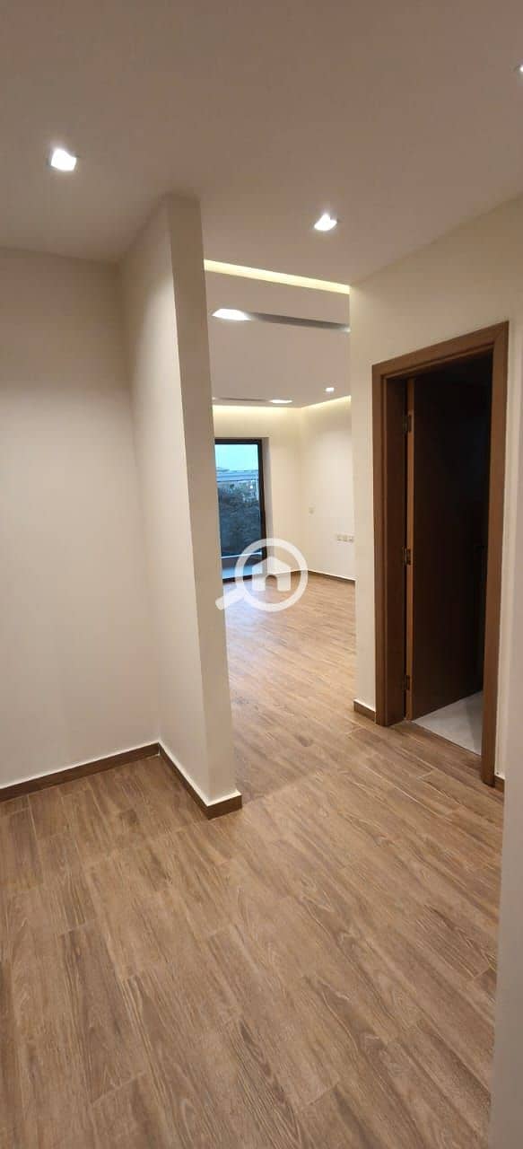 13 6937016a-a885-428d-a7f9-82b3af0196d9. jpg