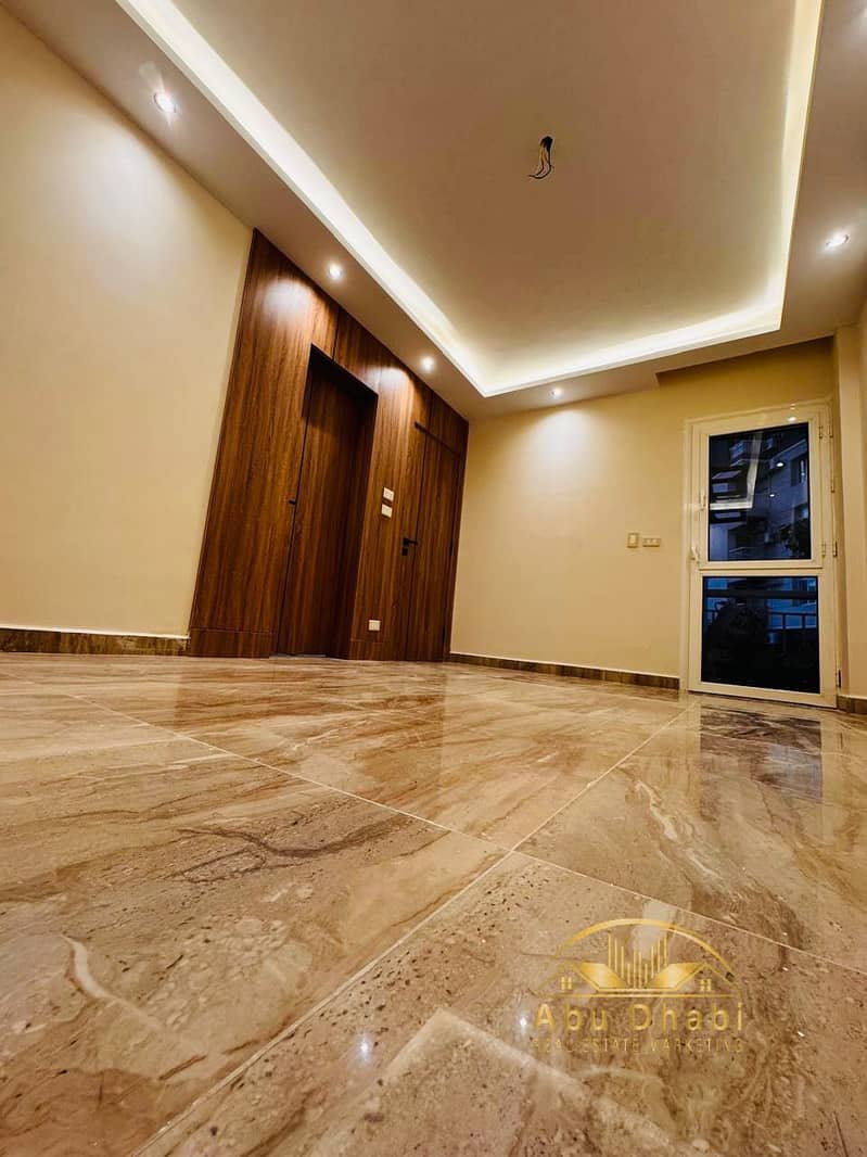 12 b5ba63a8-da94-4840-bd3a-3b25107172f7. jpg