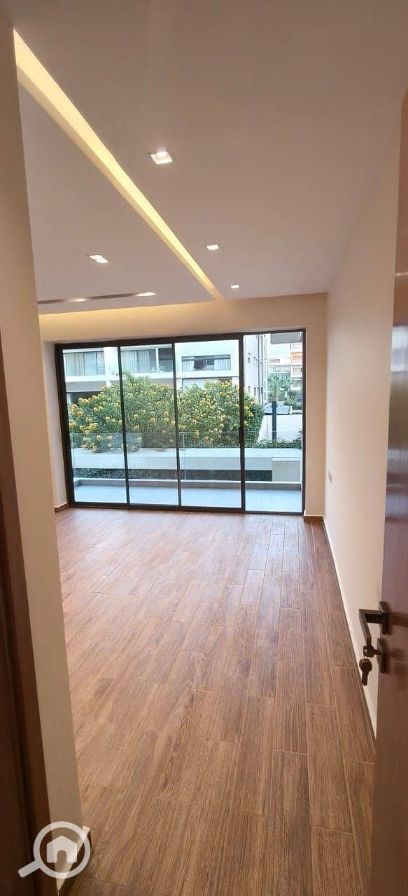 2 97d3377a-979f-4c21-9f29-b130ea3ef725. jpg