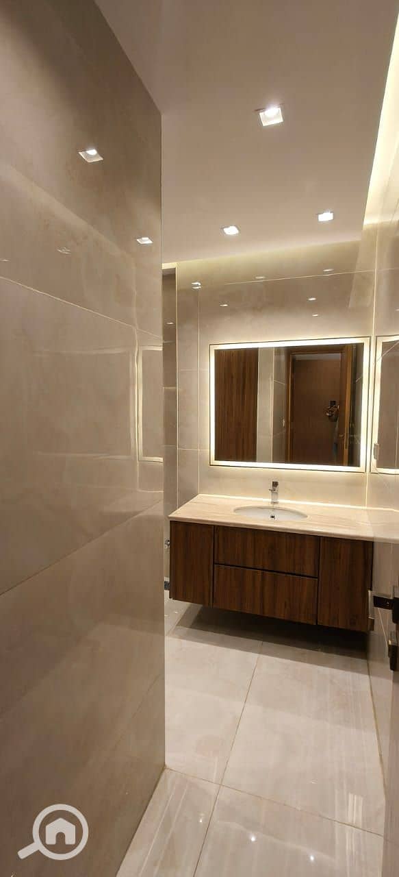 7 47cc60d4-5b21-462c-b5c6-c7bbbbc4c093. jpg