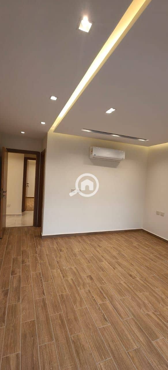 14 c8609eae-1af9-4dc3-94ca-1d1c0169ff8f. jpg