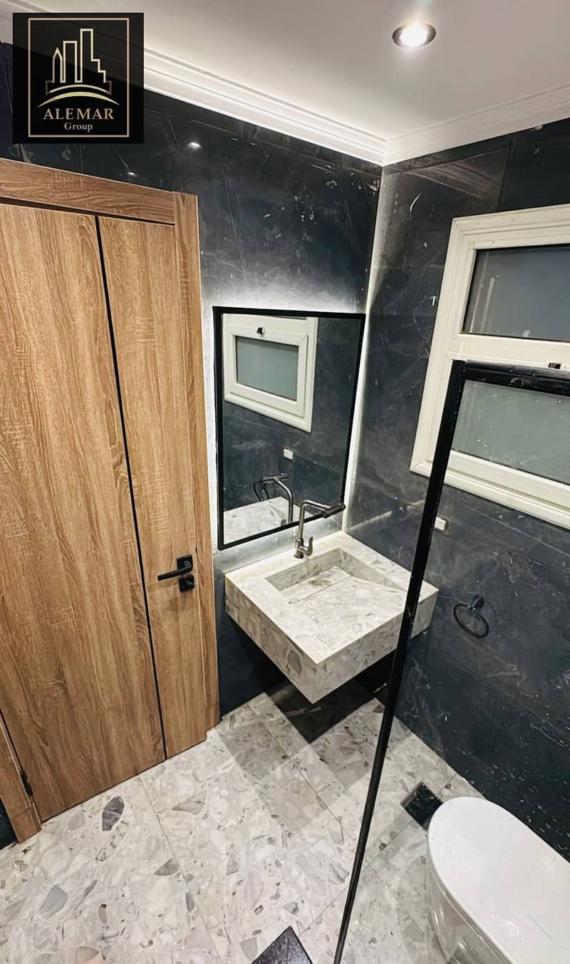 10 f2d0dcb0-f2f9-4bbb-8247-da8f457d8375. jpg