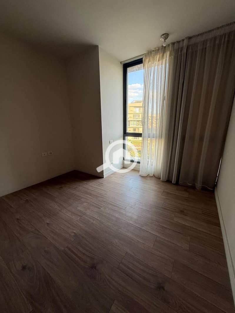 4 WhatsApp Image 2025-12-05 at 2.04. 07 PM (1). jpeg