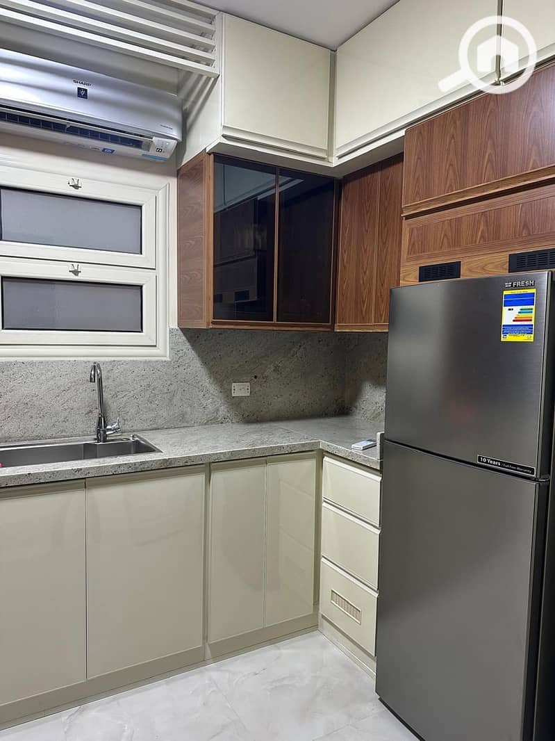 8 83a03b44-6506-4097-8c36-390f5d3aa993. jpg