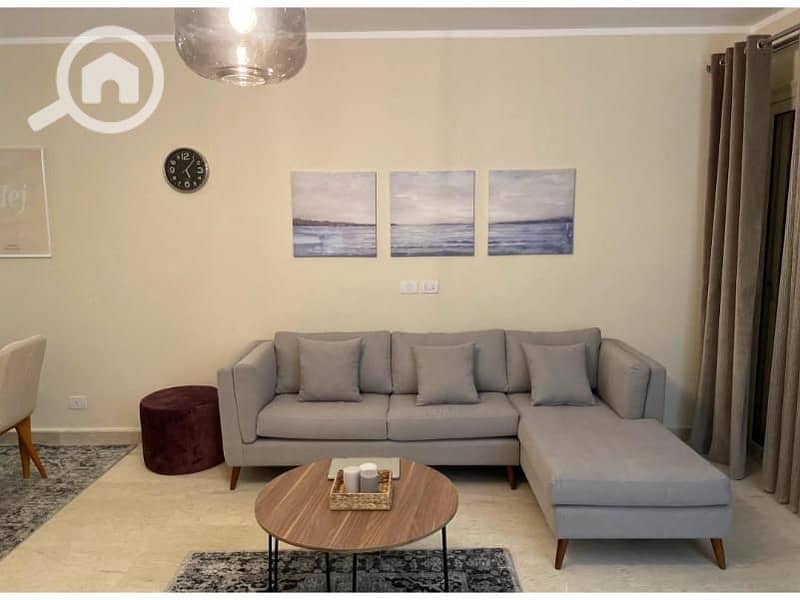 3 7249cae1-61ff-4f61-a37f-a9c26e891bfd. jpg