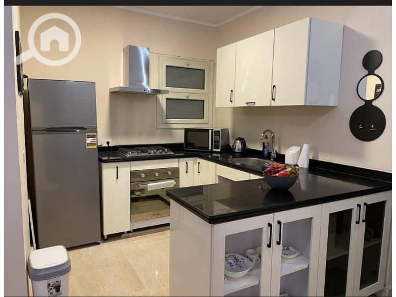 8 655a6aca-d013-47b8-b85c-256b29861839. jpg