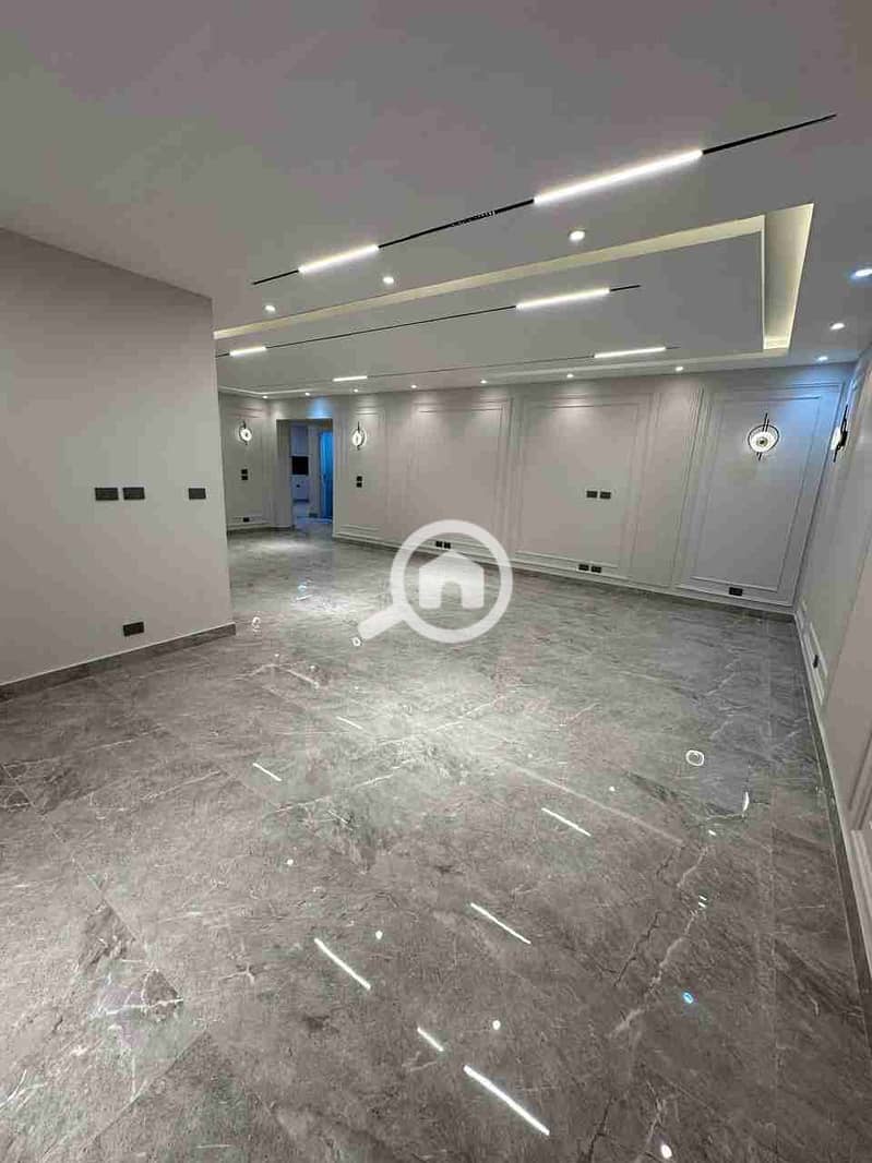 1000384035. jpg 1000384035. jpg