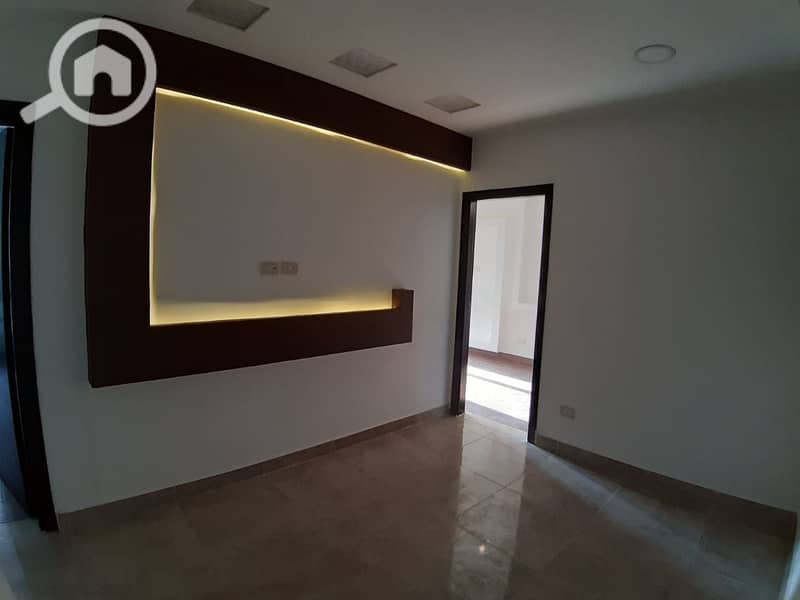 7 WhatsApp Image 2025-12-05 at 2.07. 35 PM (4). jpeg