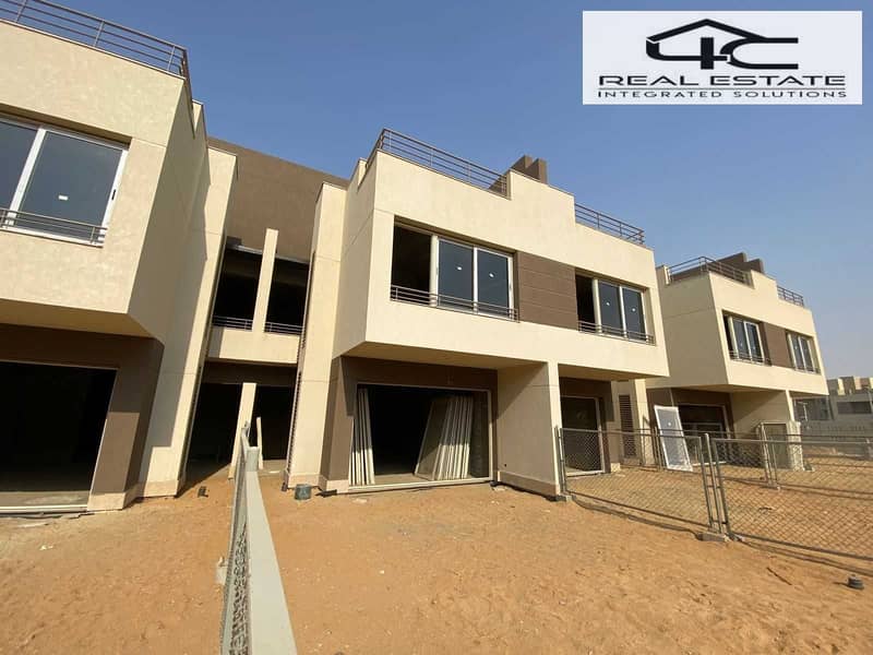 4 5AZaihCMtmaS54aAEXGj9yWTQFOBxYlSK0k966gJ. jpg