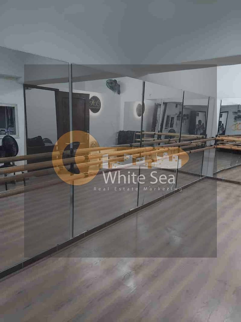 1000858865. jpg 1000858865. jpg