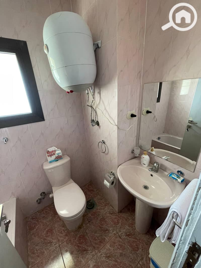 13 47fd129c-4673-4ac6-b525-a1a8e23a7d8e. jpg