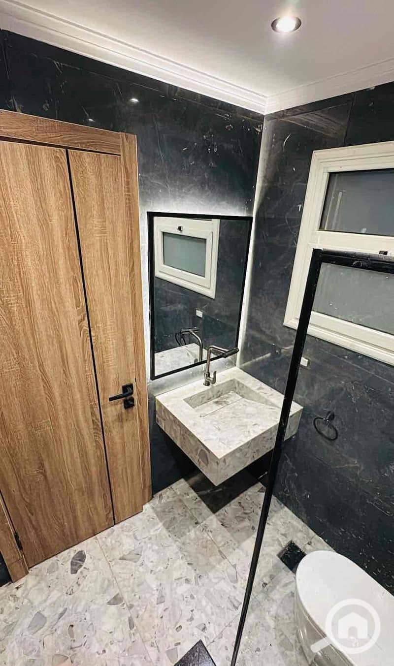 9 6eab4884-1495-42fa-b572-008d6f10de2d. jpg