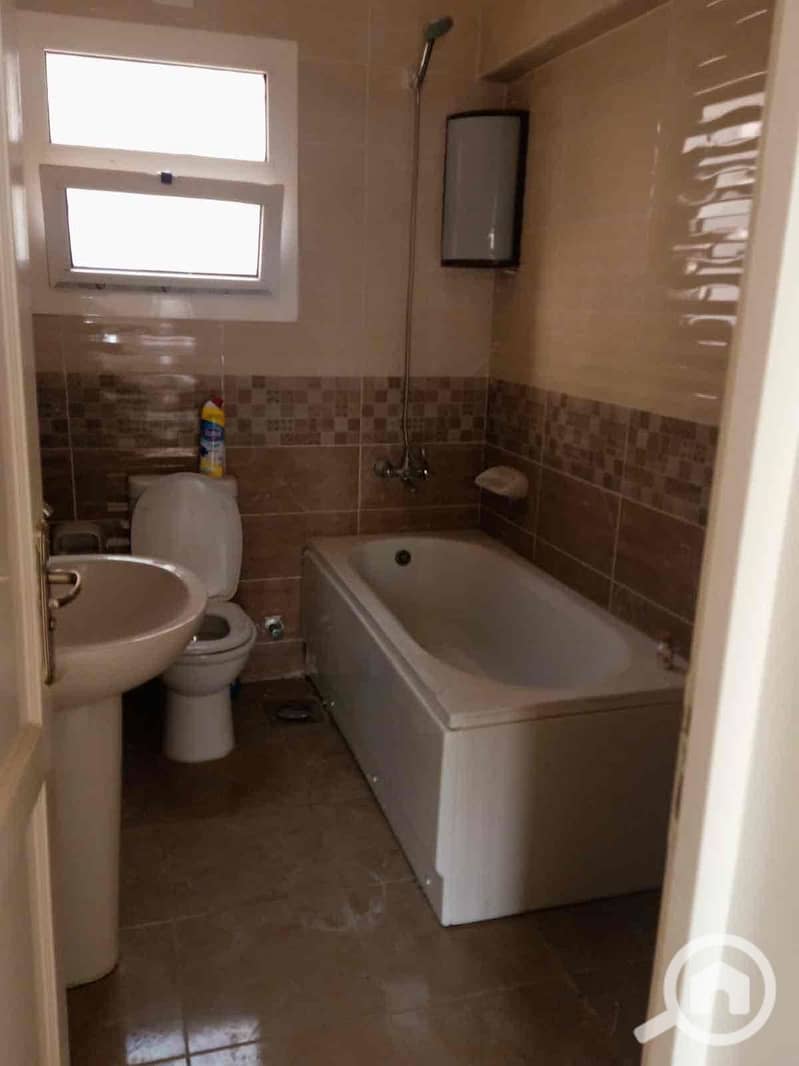 12 ca0b5317-17b8-4b01-8455-cbd6b13f83fe. jpg