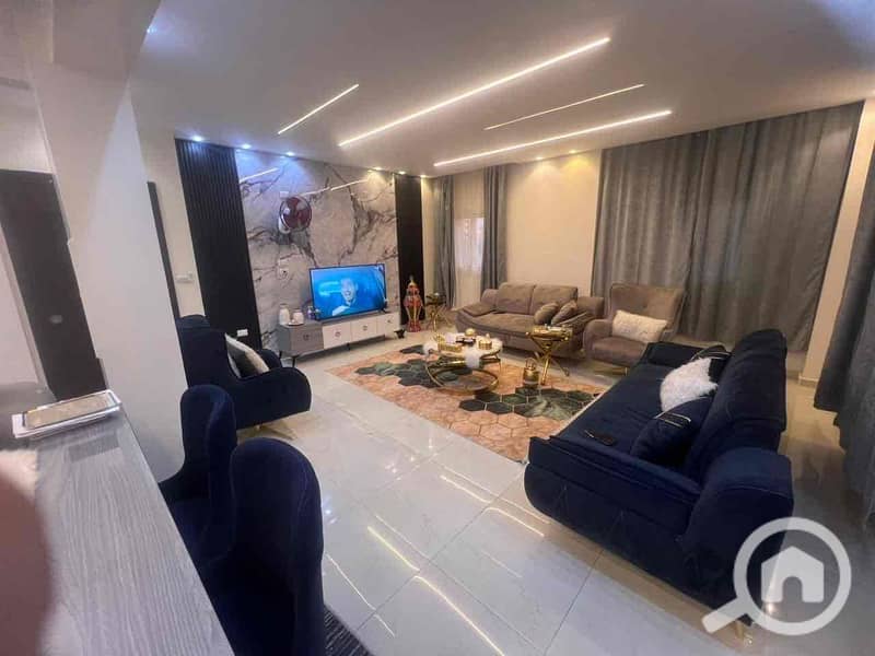 2 04072e91-ada4-408f-9362-add2cb0fdb14. jpg