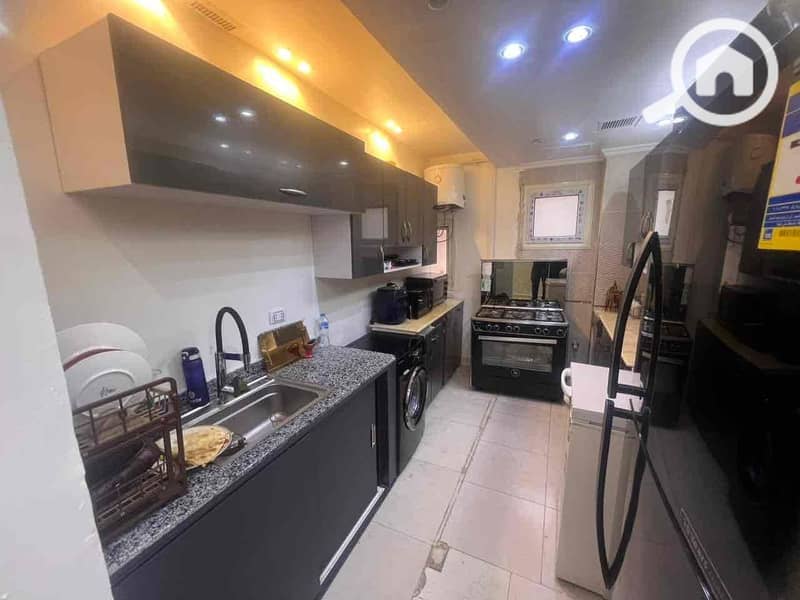 8 8c58de48-9628-4c63-8919-db40aaa51924. jpg