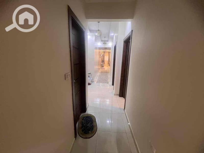 9 d1373ff5-8c2a-4bcb-9e63-a405ac5a1e1b. jpg