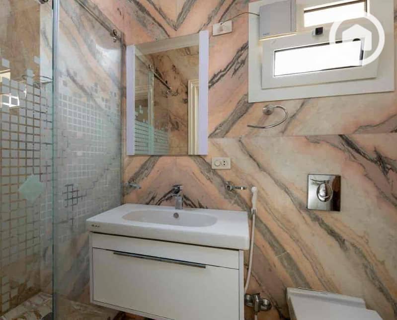 32 7f7bf036-10fe-466b-80a9-87b7e6c288fa. jpg