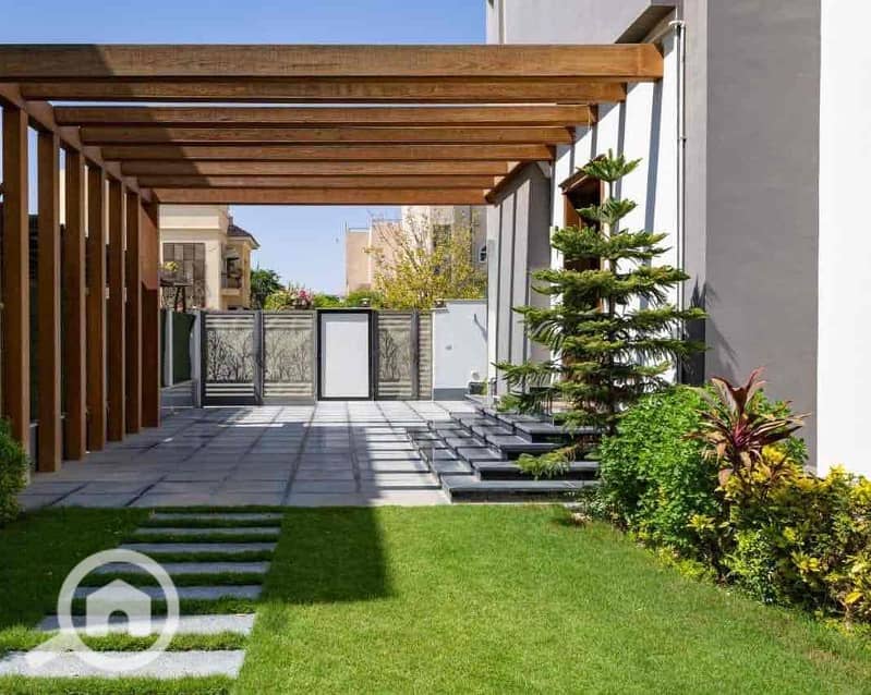 34 e819f1c6-5b2a-48e8-875e-fb732158b333. jpg