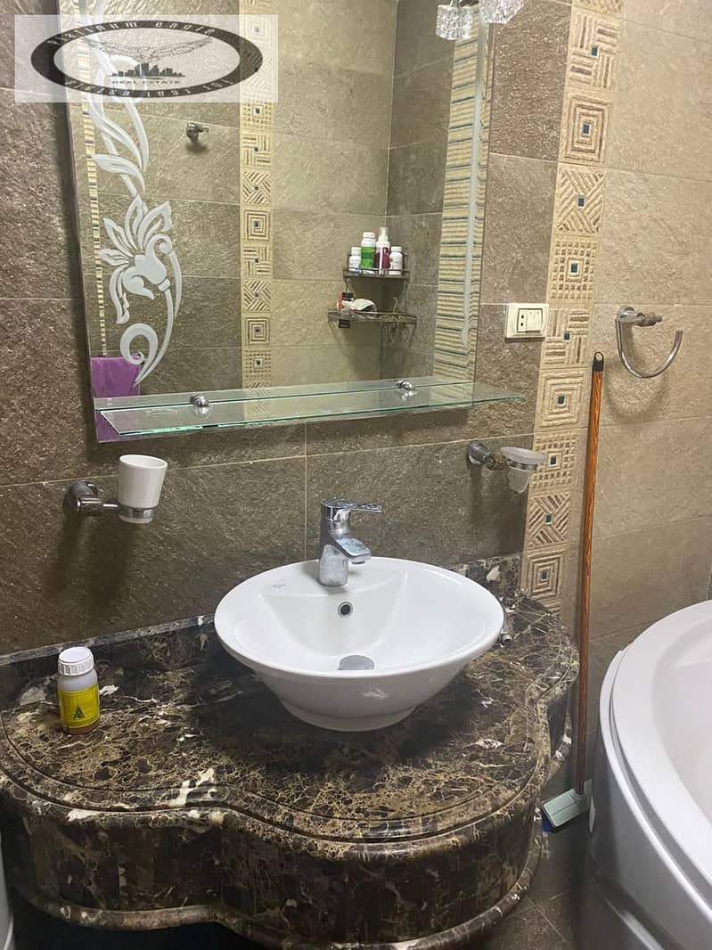 26 d9a7a0e1-235b-4493-8f61-dbd563412b72. jpg