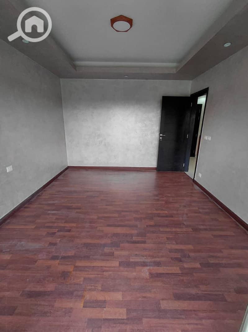 8 صورة واتساب بتاريخ 2025-12-04 في 16.43. 38_7852e885. jpg