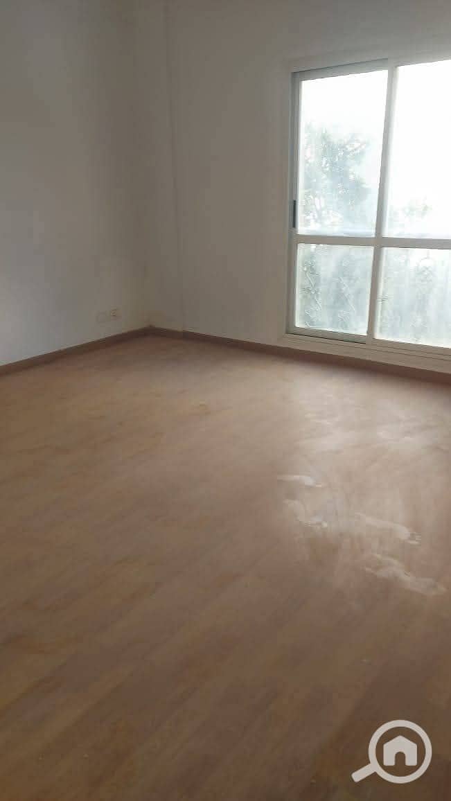 4 1d2edfae-96e9-4221-8b09-c5a5c8b25e7d. jpeg