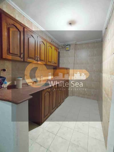 فلیٹ 3 غرف نوم للايجار في سابا باشا، الإسكندرية - 1000858970. jpg