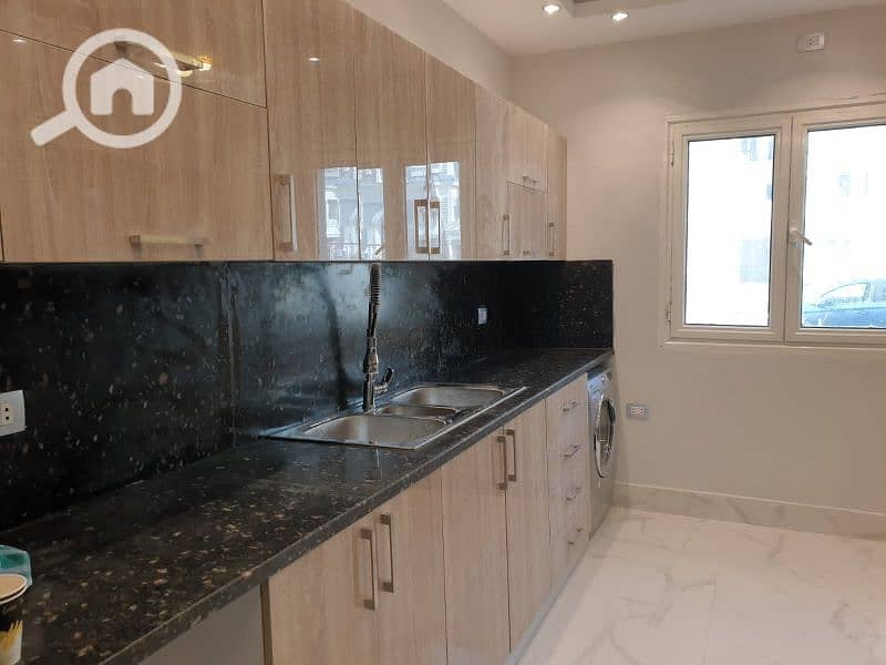 10 WhatsApp Image 2025-11-24 at 19.33. 51_40665a78. jpg