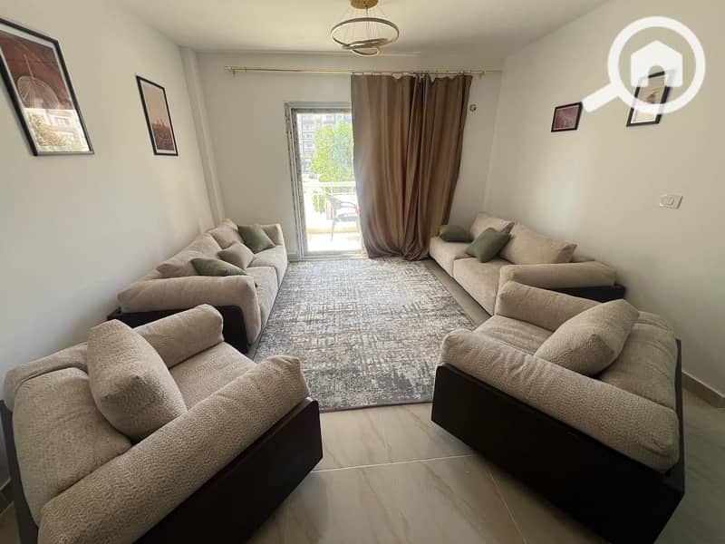 4 7edb9ebe-afd9-4581-86f7-e191e1f7cae7. jpg