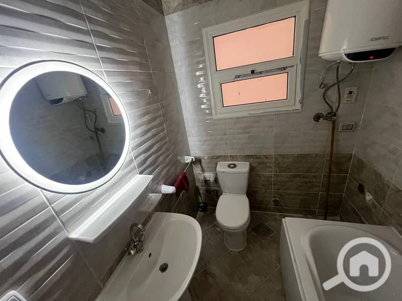 7 028f0c3d-1136-4f10-b1bb-c5e609eaa771. jpg