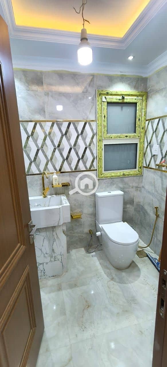 5 2b570420-aa16-4bc8-85df-bfd91490269b. jpg